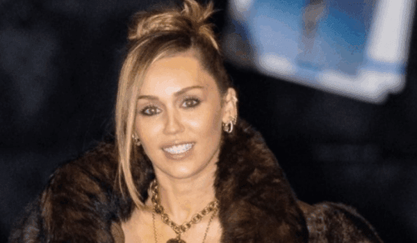 Miley Cyrus Shows Off Natural Smile, Sparks Internet Buzz