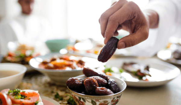 Sharjah Charity Aims to Serve 1.2 Million Iftar Meals During Ramadan