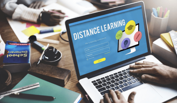 UAE Extends Distance Learning for Two Weeks After Spring Break