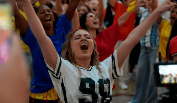Shakira Flashmob at Dubai’s Mall of the Emirates
