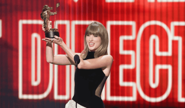 Taylor Swift makes history at 2026 MTV VMAs